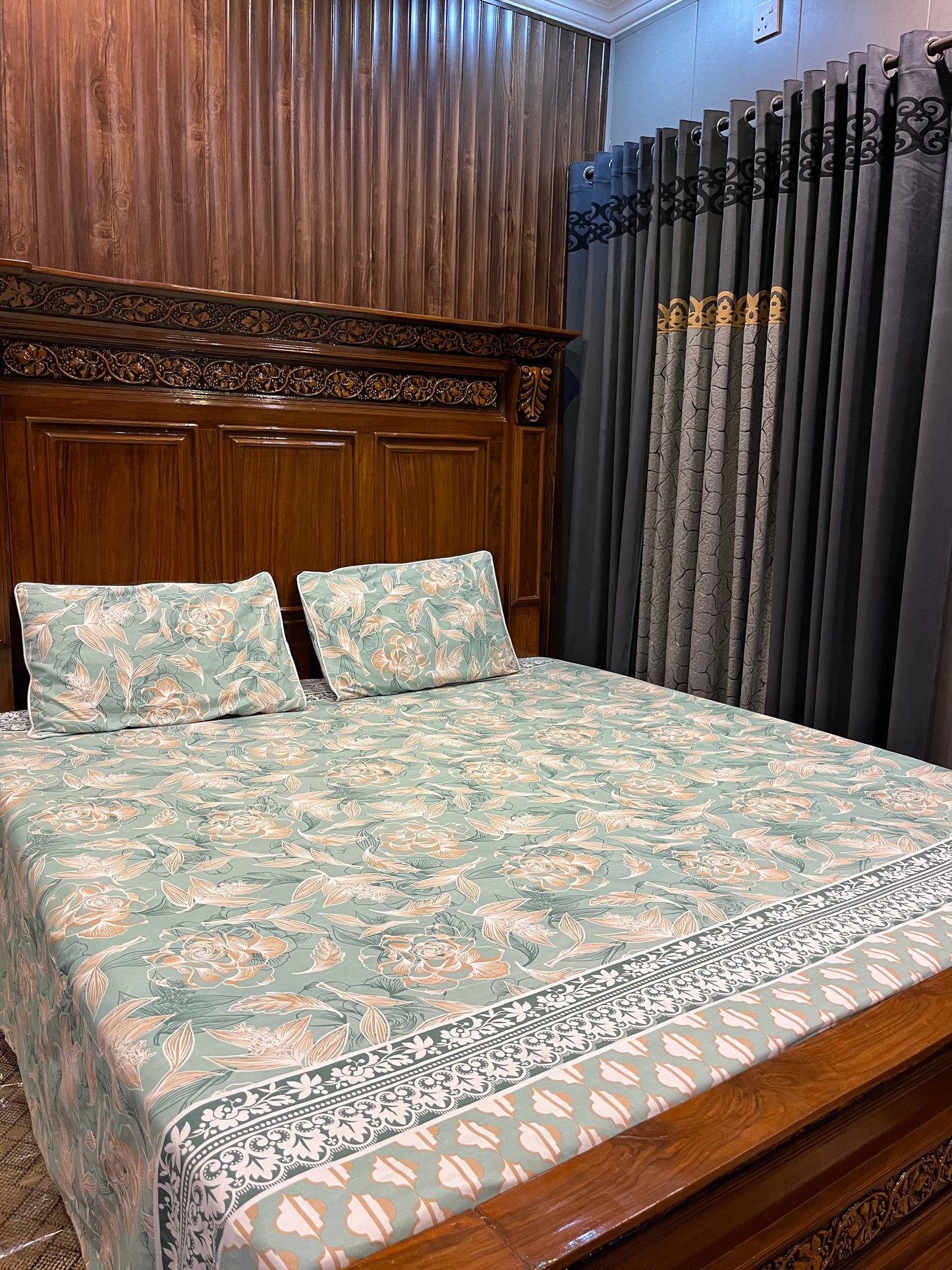 100% Orignal Crystal Cotton King Size Bedsheet Set (3-Piece)