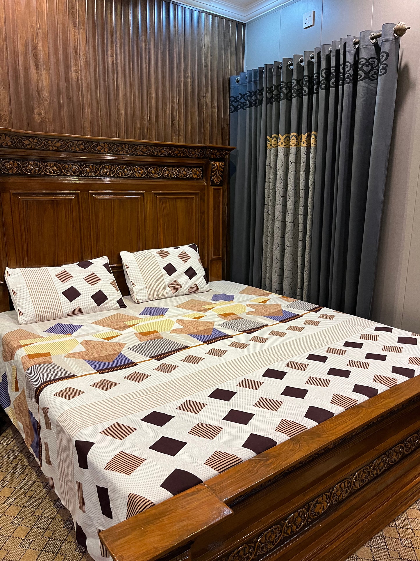 100% Orignal Crystal Cotton King Size Bedsheet Set (3-Piece)