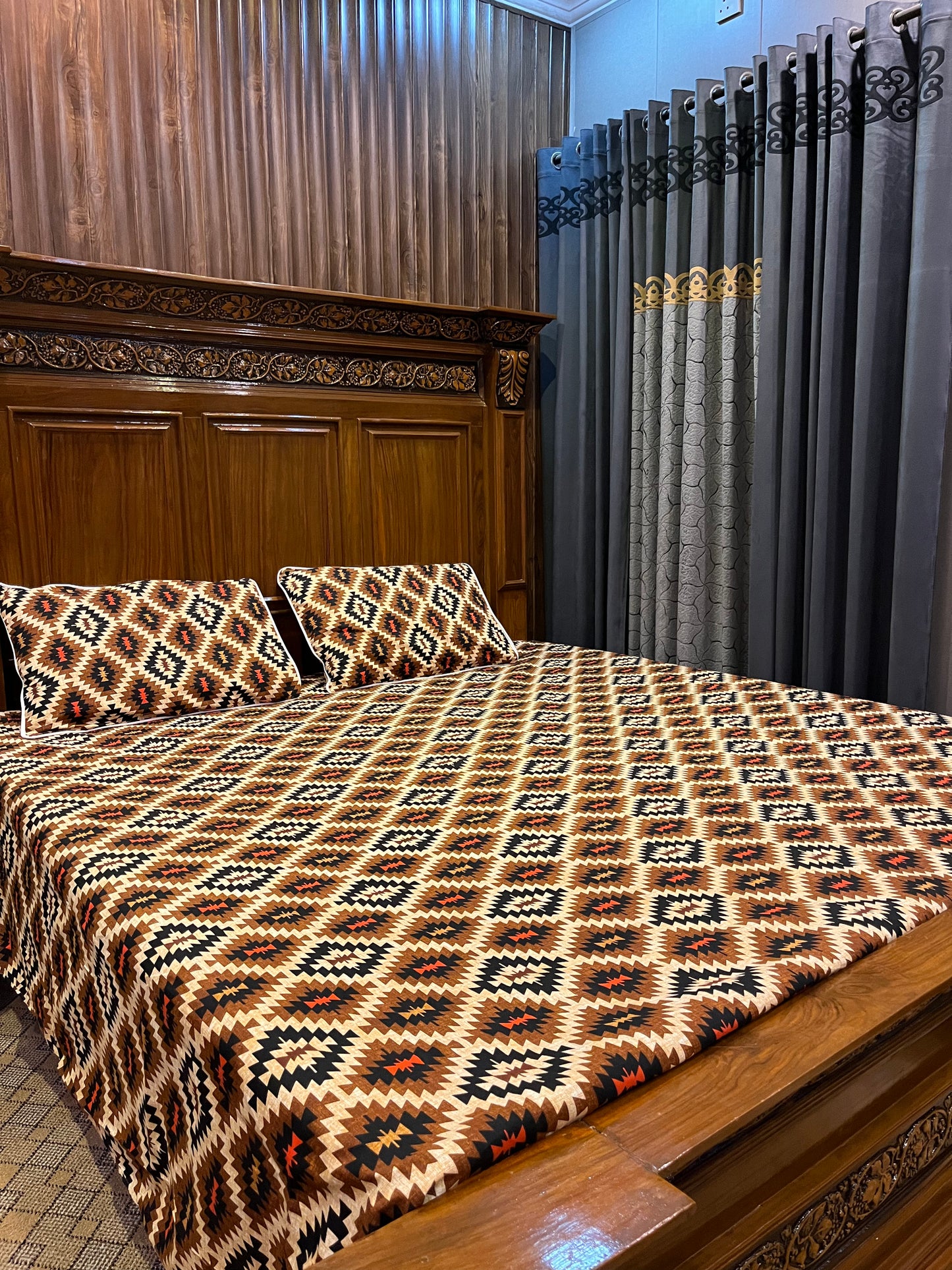 100% Orignal Crystal Cotton King Size Bedsheet Set (3-Piece)