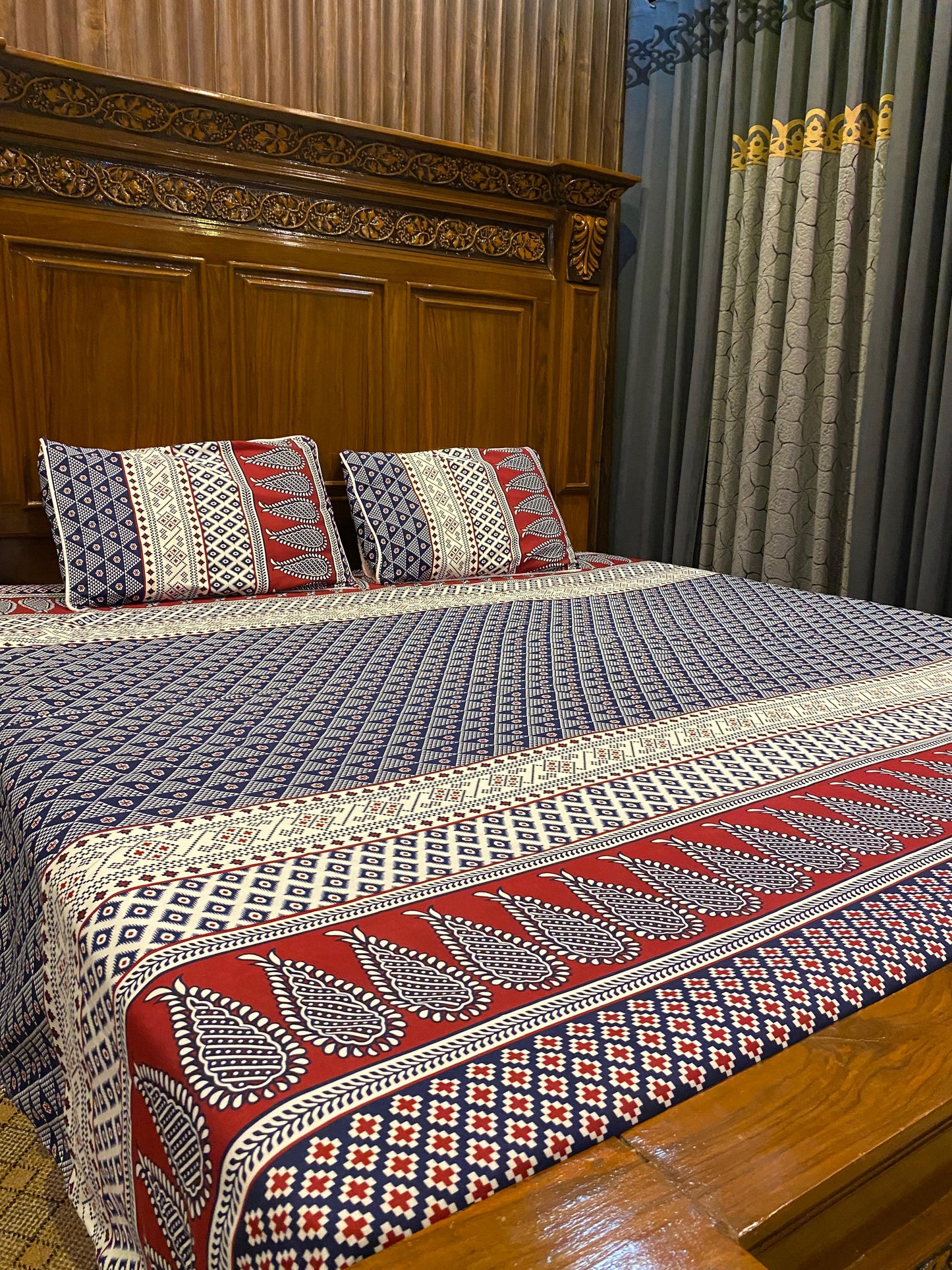 100% Orignal Crystal Cotton King Size Bedsheet Set (3-Piece)