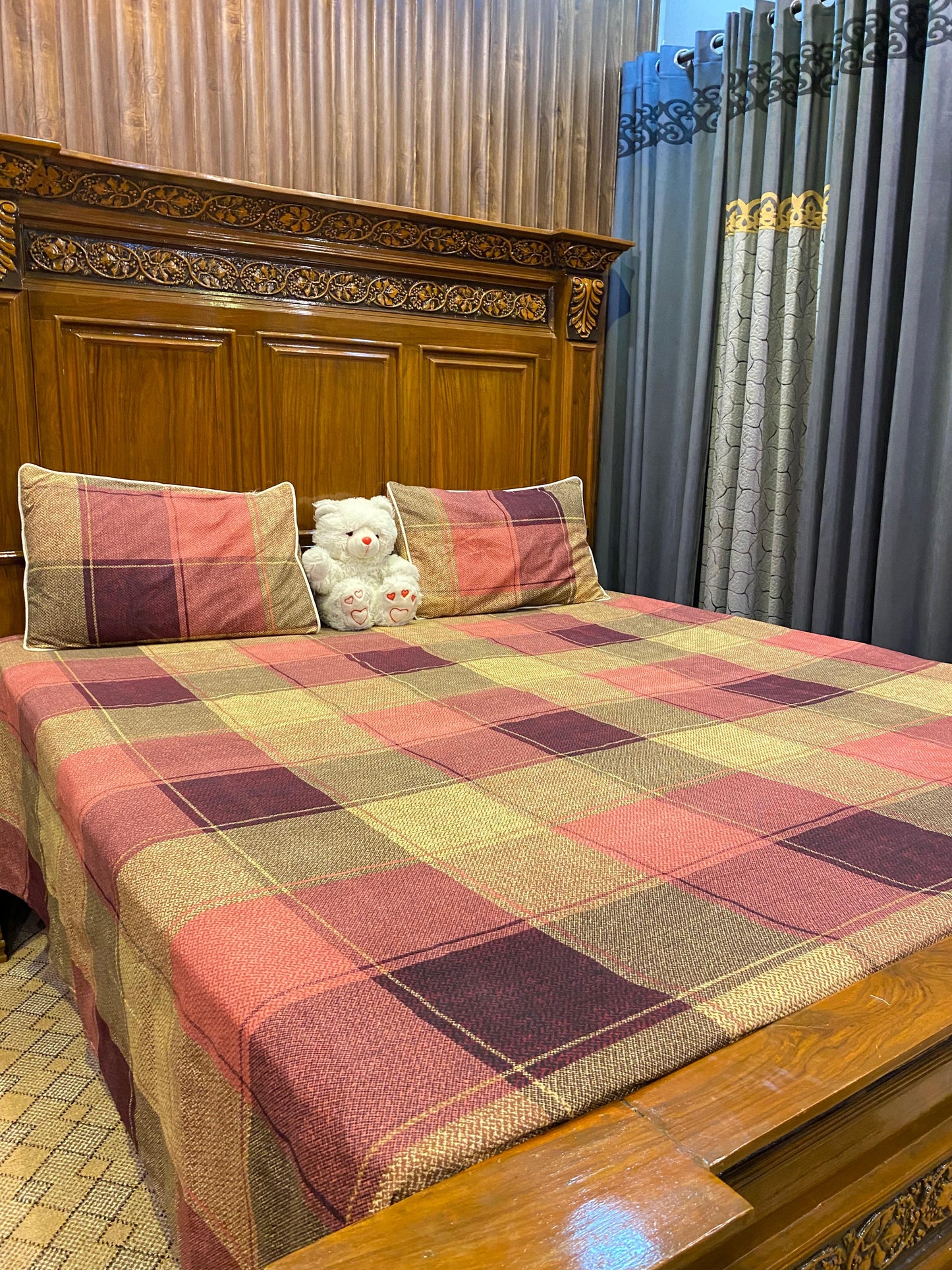 100% Orignal Crystal Cotton King Size Bedsheet Set (3-Piece)